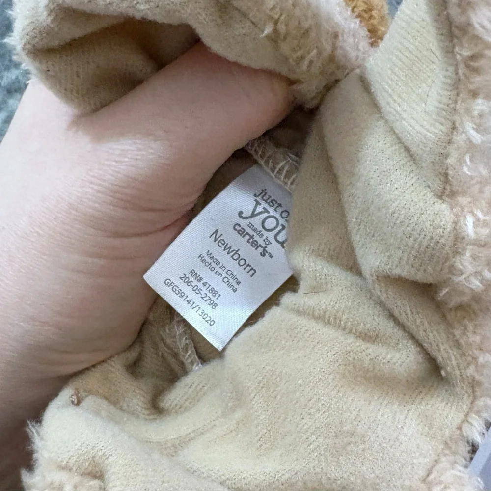 NWT Carters Newborn Lion Fuzzy Slippers